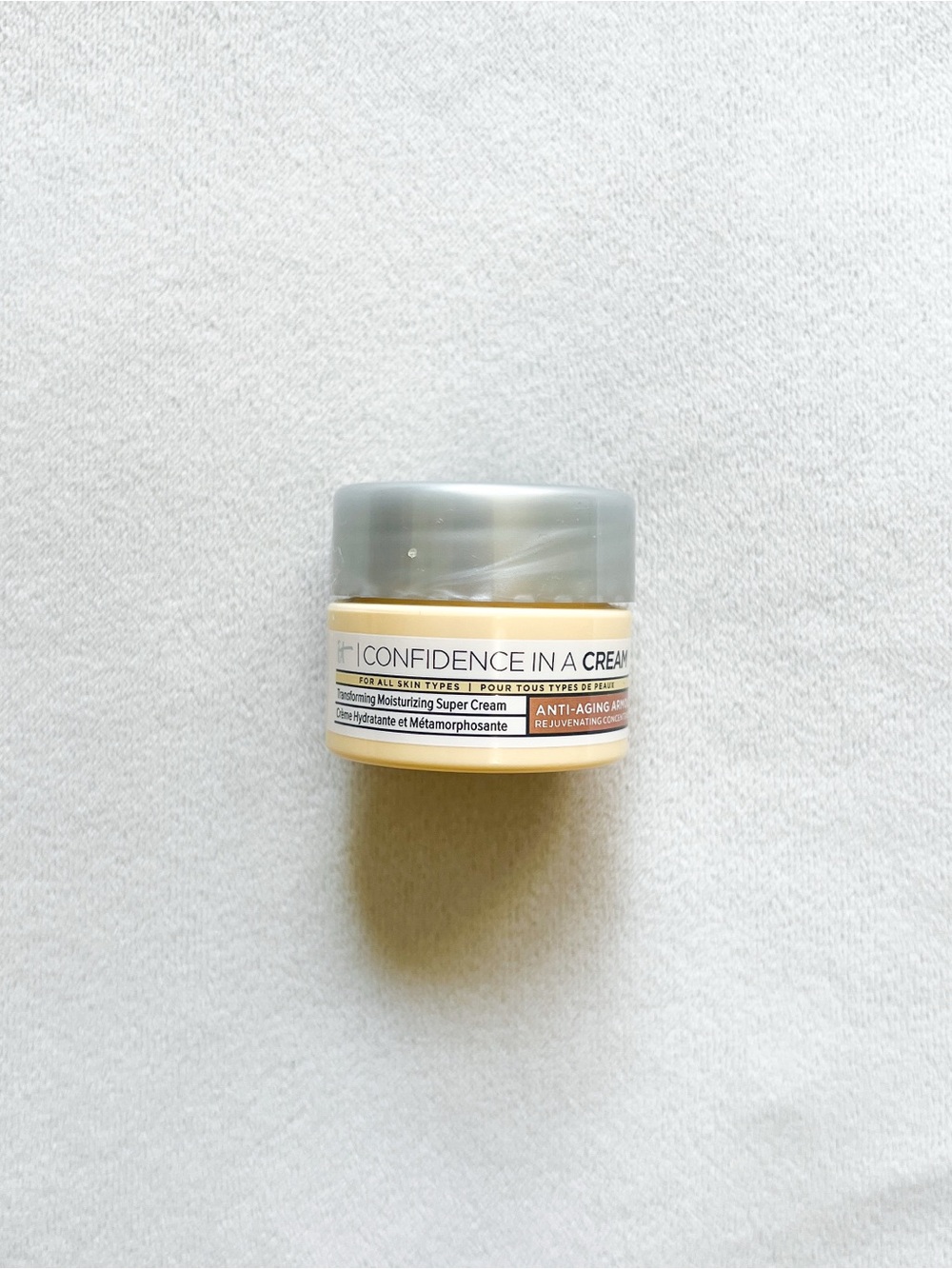 it cosmetics Confidence In A Cream - Silver/White/Cream